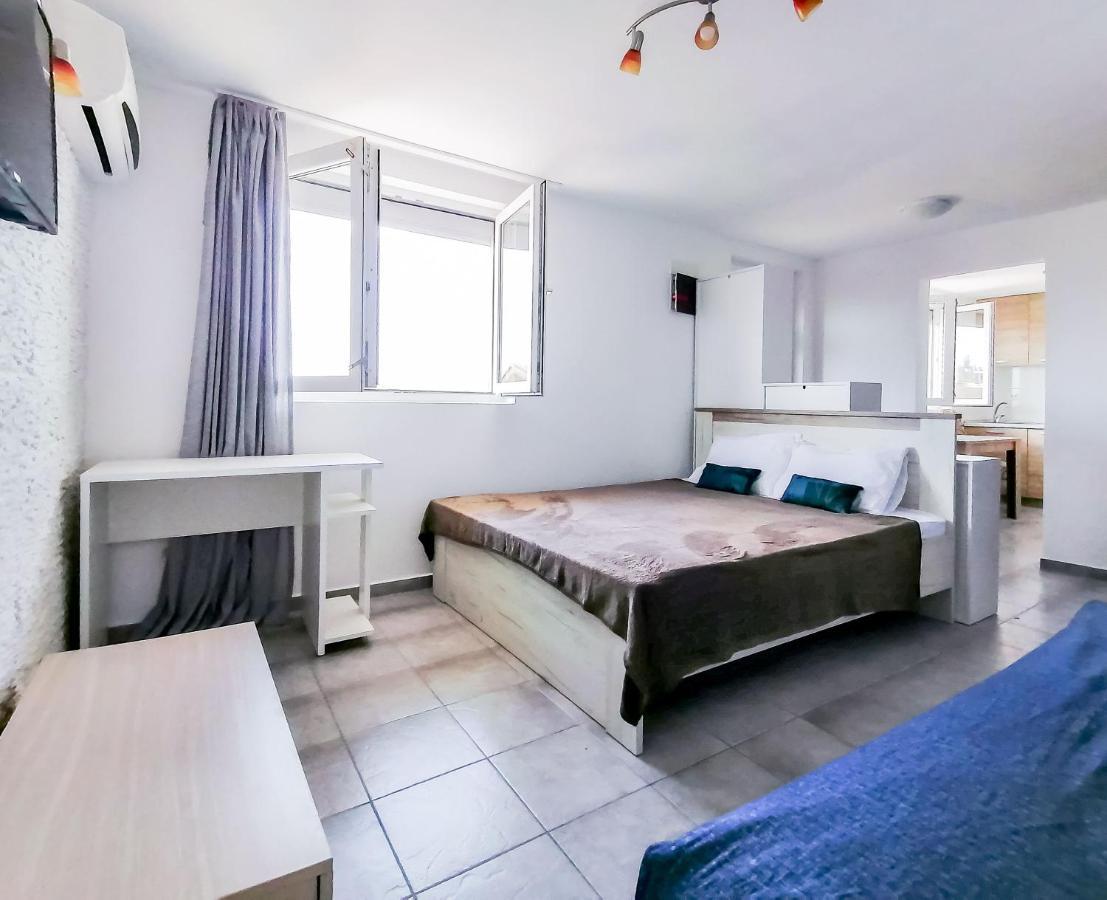 Apartments Siesta Tivat Exterior foto